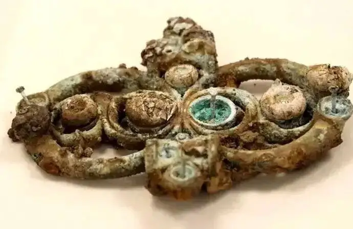 مهم ترین اکتشافات سال 2025 در انگلستان؛ از تاس پیشگویی تا راز قتل 2000 ساله!