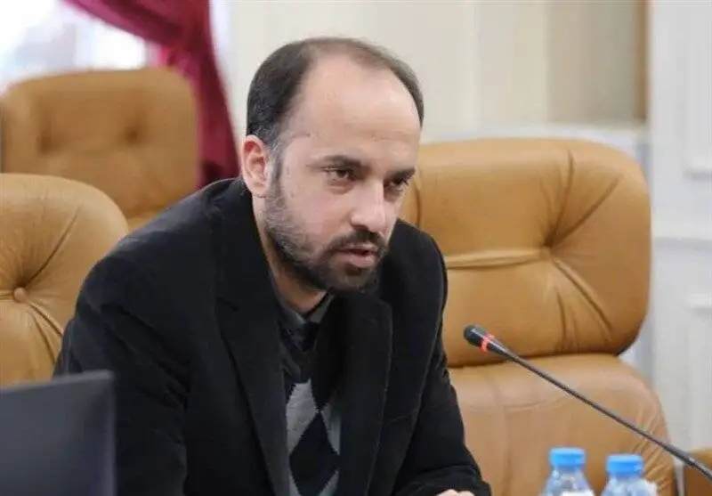 واکنش به خبر فروش بنزین مخلوط با آب به پزشکیان - 1000 خودرو دیگر در همان جایگاه سوخت گیری کرده اند...