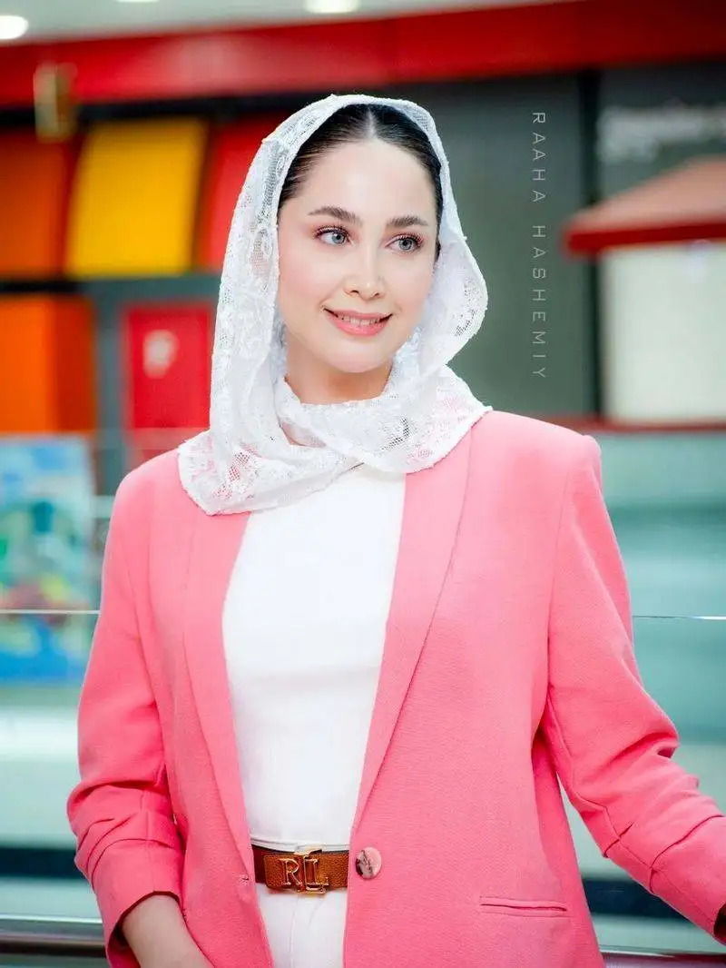 9 عکس فوق زیبای تینا یلان، بازیگر نقش (فرشته) سریال (اجل معلق) - در نخستین رونمایی با مردم با زیبایی اش و استایلش دل برد از همه !