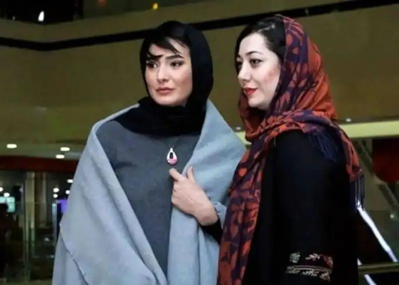 نگاه روز - مینا وحید بازیگر سریال جزیره در کنار خواهر و برادرش میلاد