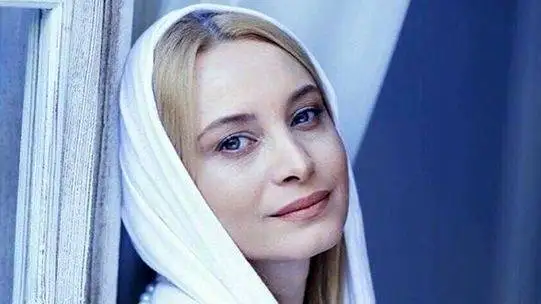 عکس سفر در زمان - عمه خانم سریال فاصله ها روز به روز خوشتیپ تر می شود ...