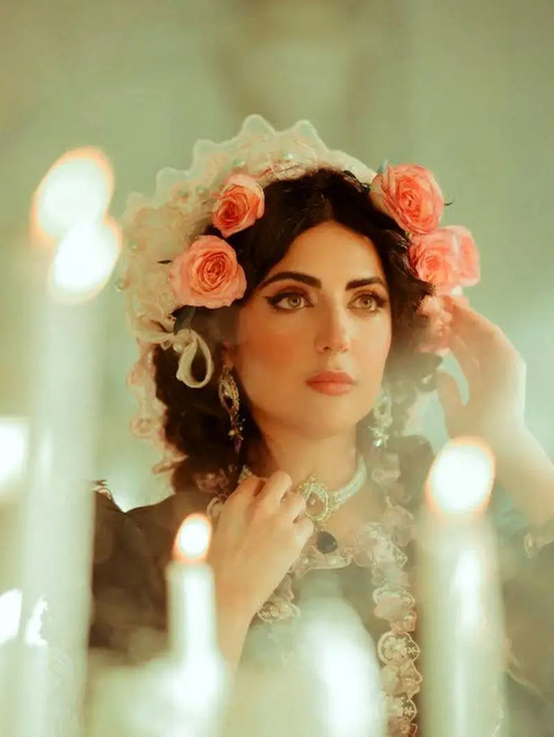 عکس - رونمایی هلیا امامی از مد اروپای قرن هجدهم با تن پوش اندامی ...