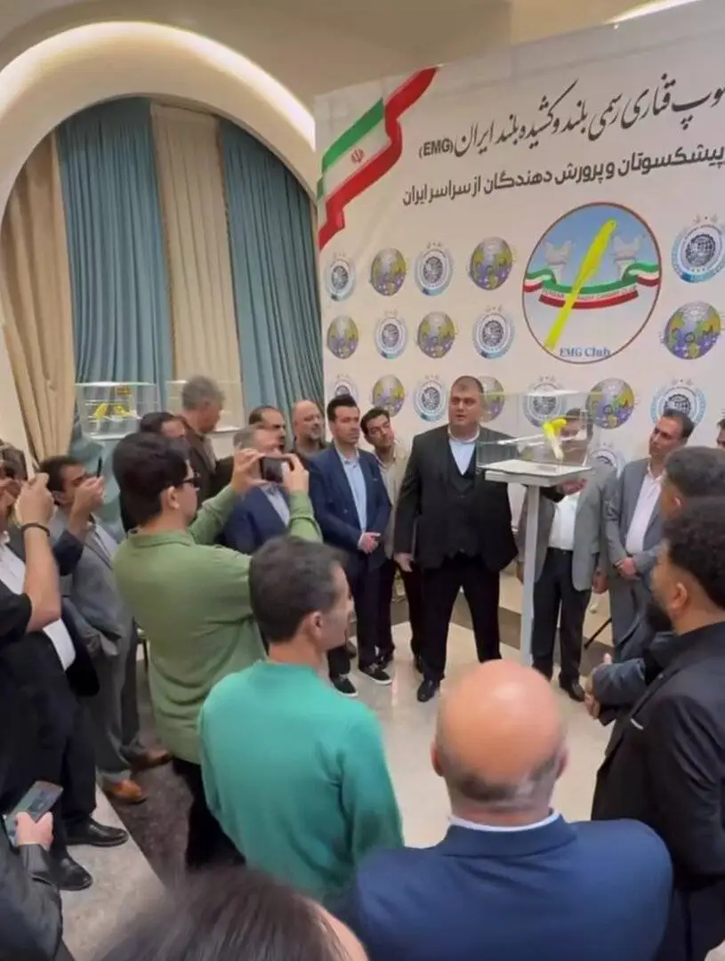 مسابقه مد و چهچهه قناری ها - قناری شایسته سال چقدر می ارزد؟