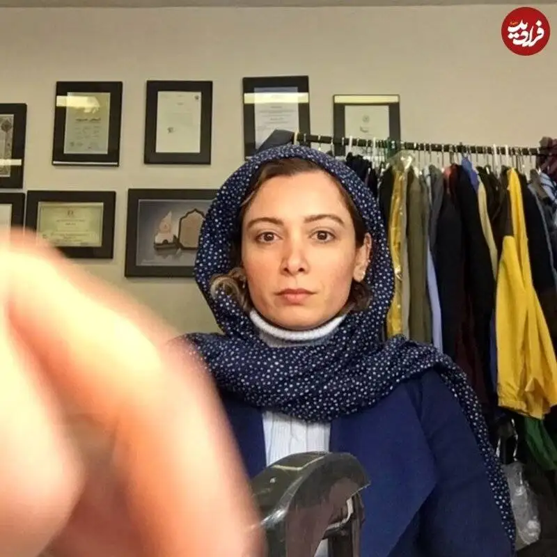 تصویر - چهره بازیگر زن ایرانی قبل از گریم در پست صحنه سریال