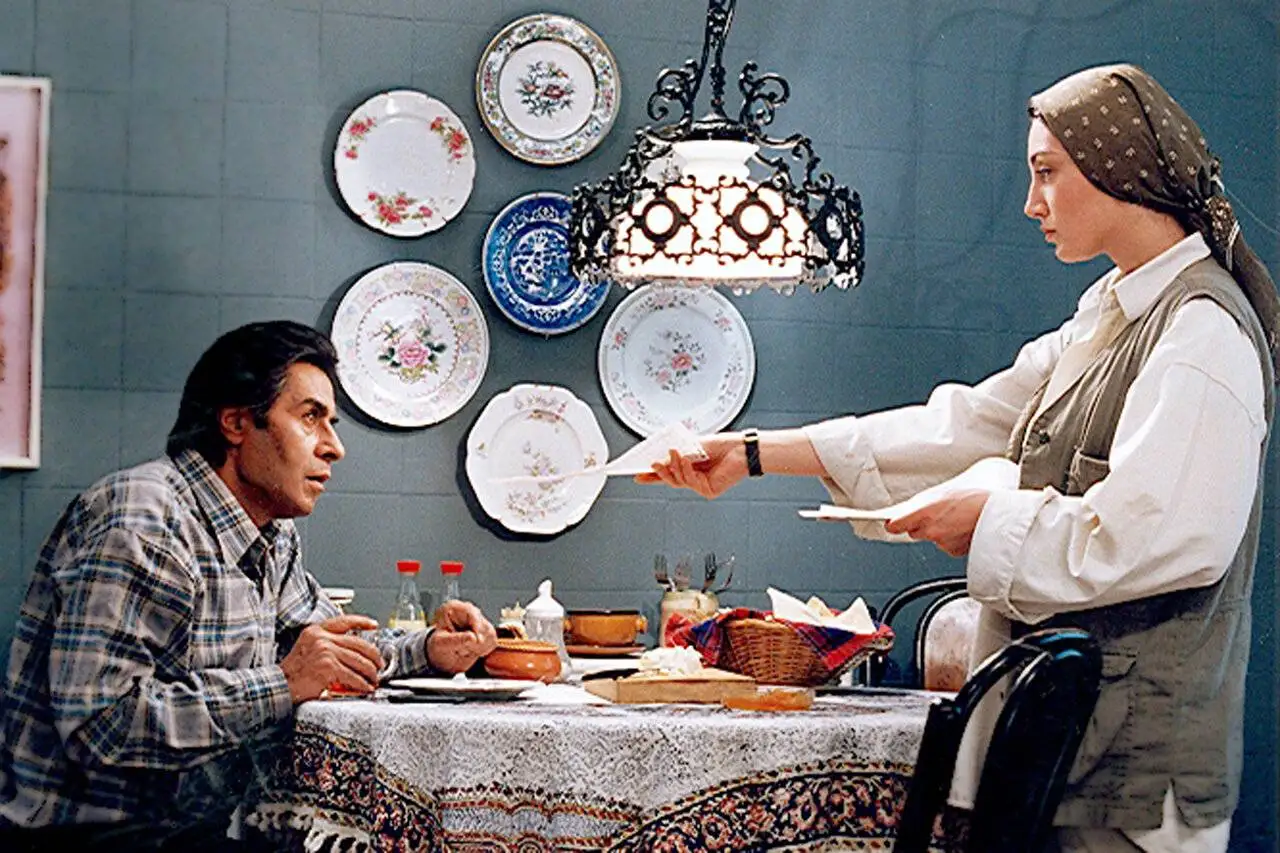 هدیه تهرانی، خسرو شکیبایی و ناصر تقوایی 24 سال پیش در پشت صحنه (کاغذ بی خط) - عکس