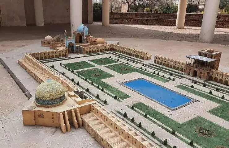 پاییز در باغ موزه های تهران - 5 مقصد جذاب برای تهرانگردی آخرهفته