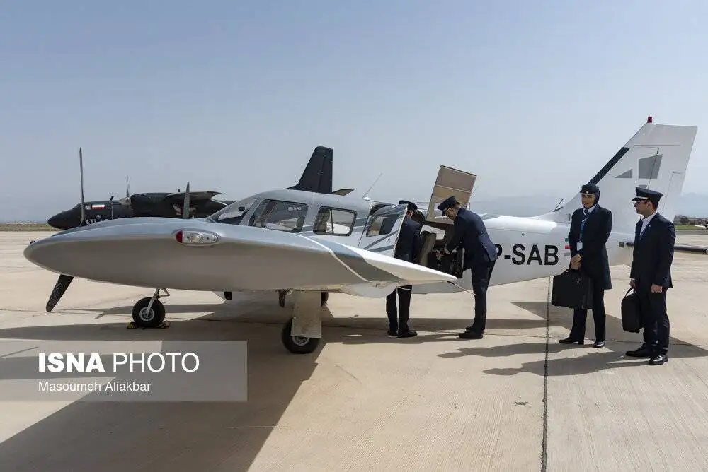 اولین تاکسی هوایی کشور مسافر جابه جا کرد؛ این تاکسی کدام مسیر کار می کند؟ - عکس