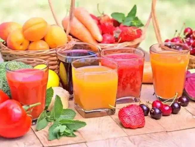 آثار منفی و مثبت پاکسازی بدن با آبمیوه