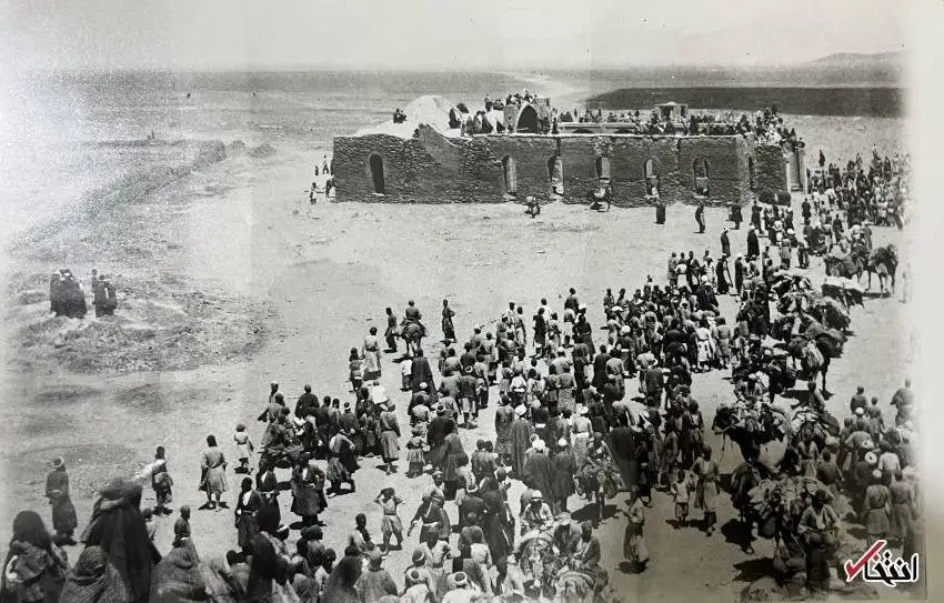 ماجرای 100 کالسکه و استقبالی افسانه ای از شاه قاجار - عکسی تاریخی از استقبال مردم اراک از ناصرالدین شاه