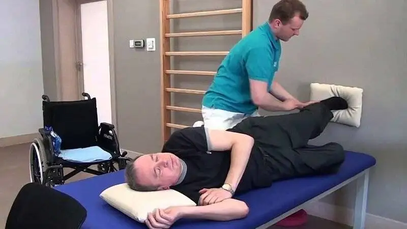 10 نشانه خاموش بیماری ام اس که جوانان را درگیر می کند - چرا زنان بیشتر از مردان به ام اس مبتلا می شوند؟