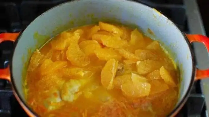 جادوی نارنگی در خورشت مرغ ؛ تجربه یک طعم به یاد ماندنی در مهمانی های پاییزی