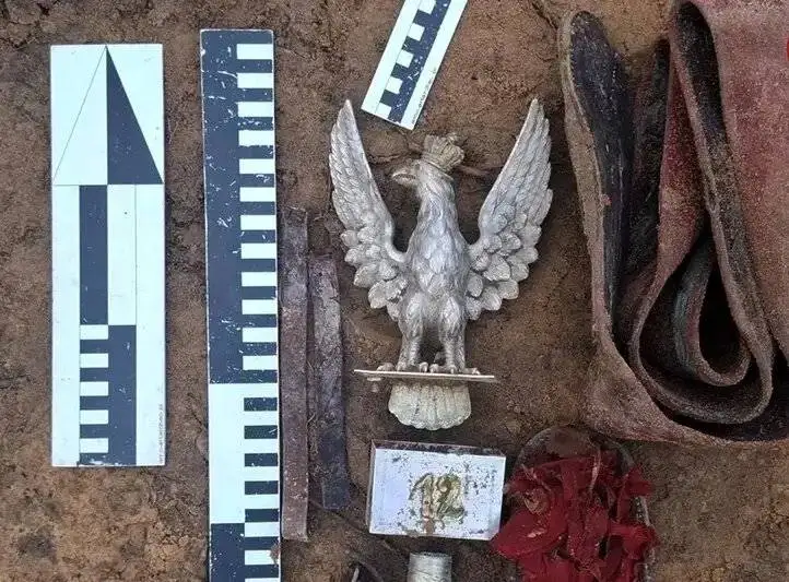 کشف (عقاب گُردان دوازدهم) 80 سال پس از جنگ جهانی دوم - عکس