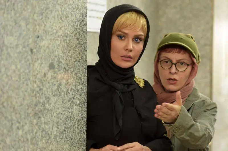 فیلم سینمایی (سلام علیکم حاج آقا)؛ توقیف، اکران و بازیگران