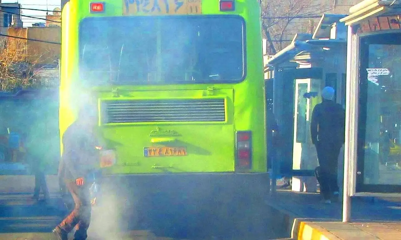 بنزین گران برای خودروهای پاک، ارزان برای آلاینده ها! - (خودروهای فرسوده، موتور اصلی تولید آلاینده های تهران)