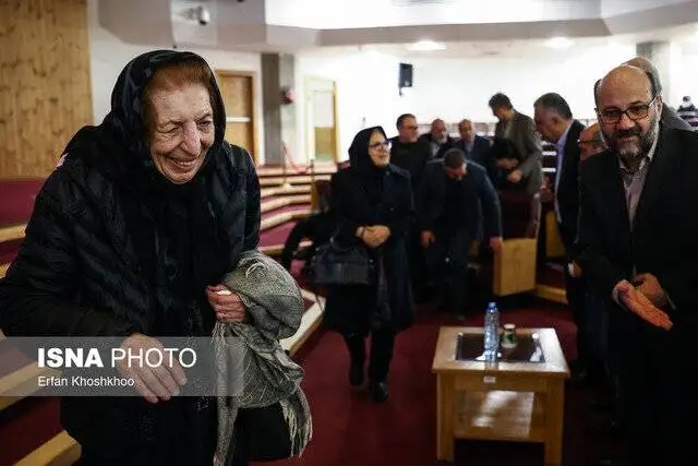 پیکر کامران فانی به خانه ابدی بدرقه شد