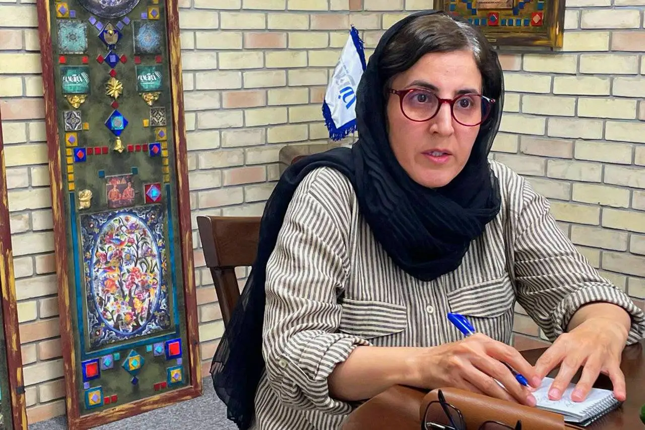 اعلام عمومی برای خودکشی در شبکه های اجتماعی - نه قهرمان سازی کنید نه فحاشی و تحقیر! - (اعلام تصمیم به خودکشی بسیار جدی است)