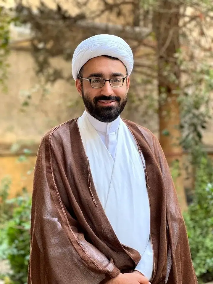 جواد حکمی: نباید درمورد افغان ها نگاه صفر و صدی داشت