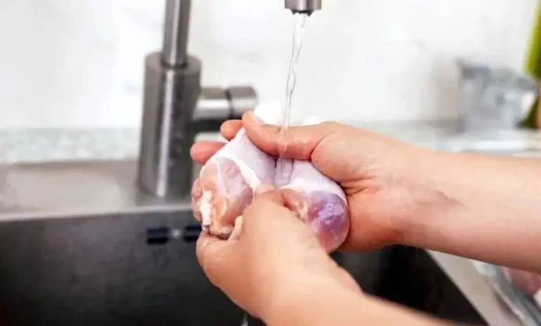 مرغ خام را بشویید، مریض می شوید!