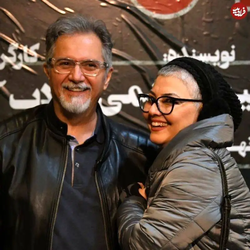 سفر در زمان - چهره جدید (دختر بزرگ آقا ماشاالله) سریال خانه به دوش در 51 سالگی - عکس با شوهر دومش