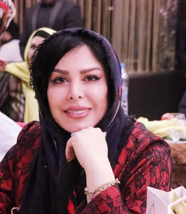 (فلور نظری) بازیگر سریال های رضا عطاران و مهران مدیری - عکس