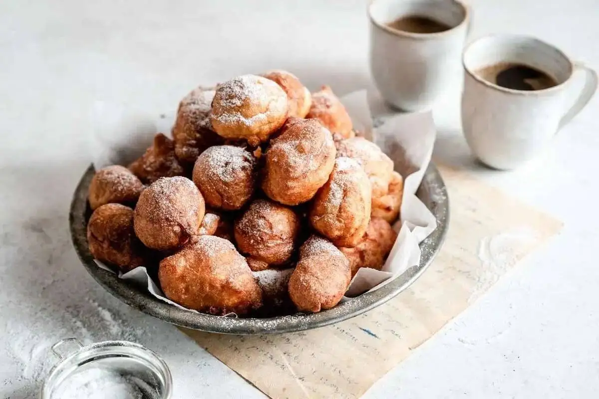 شیرینی اولیبولن ؛ شیرینی محبوب هلندی ها برای سال نو میلادی