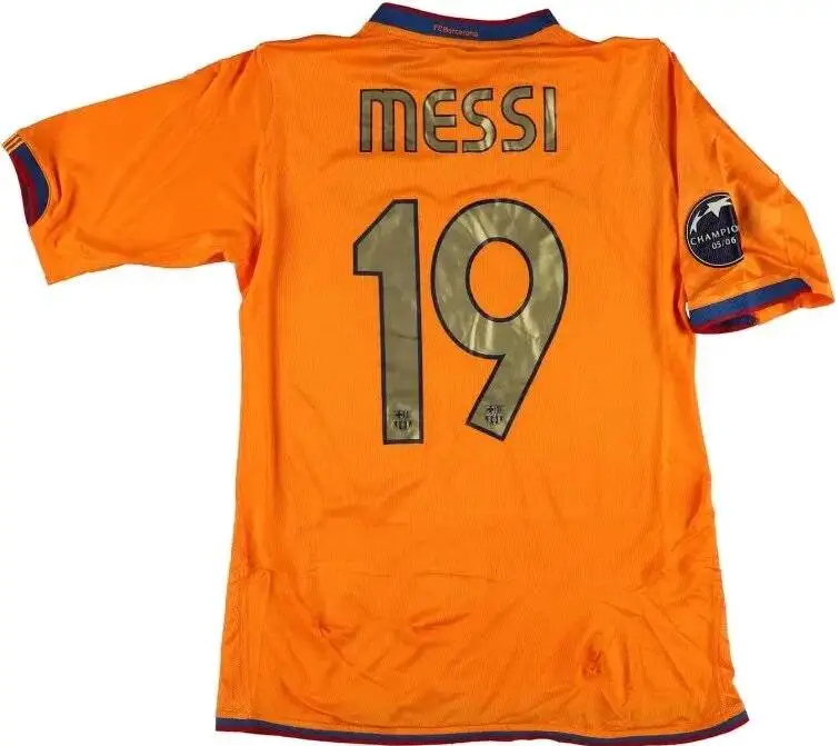 تصویر - پیراهن خاطره انگیز مسی 183 هزار پوند فروخته شد