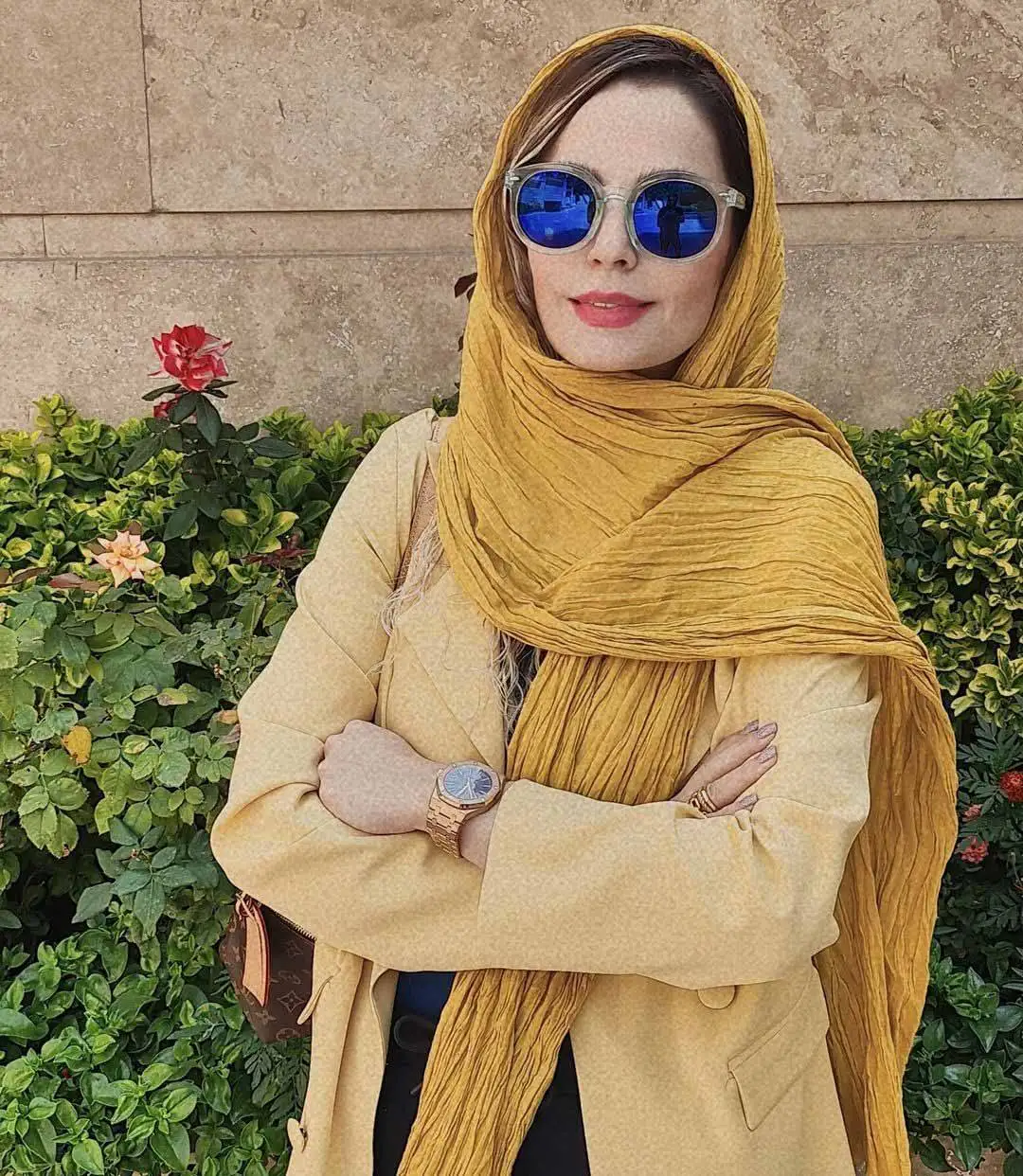 تصاویر - قد بلند ترین خانم بازیگران ایرانی - از مریم مومن تا کتایون ریاحی ! + قد دقیق 37 خانم بازیگر و ...