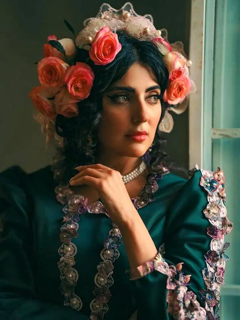 عکس - رونمایی هلیا امامی از مد اروپای قرن هجدهم با تن پوش اندامی ...