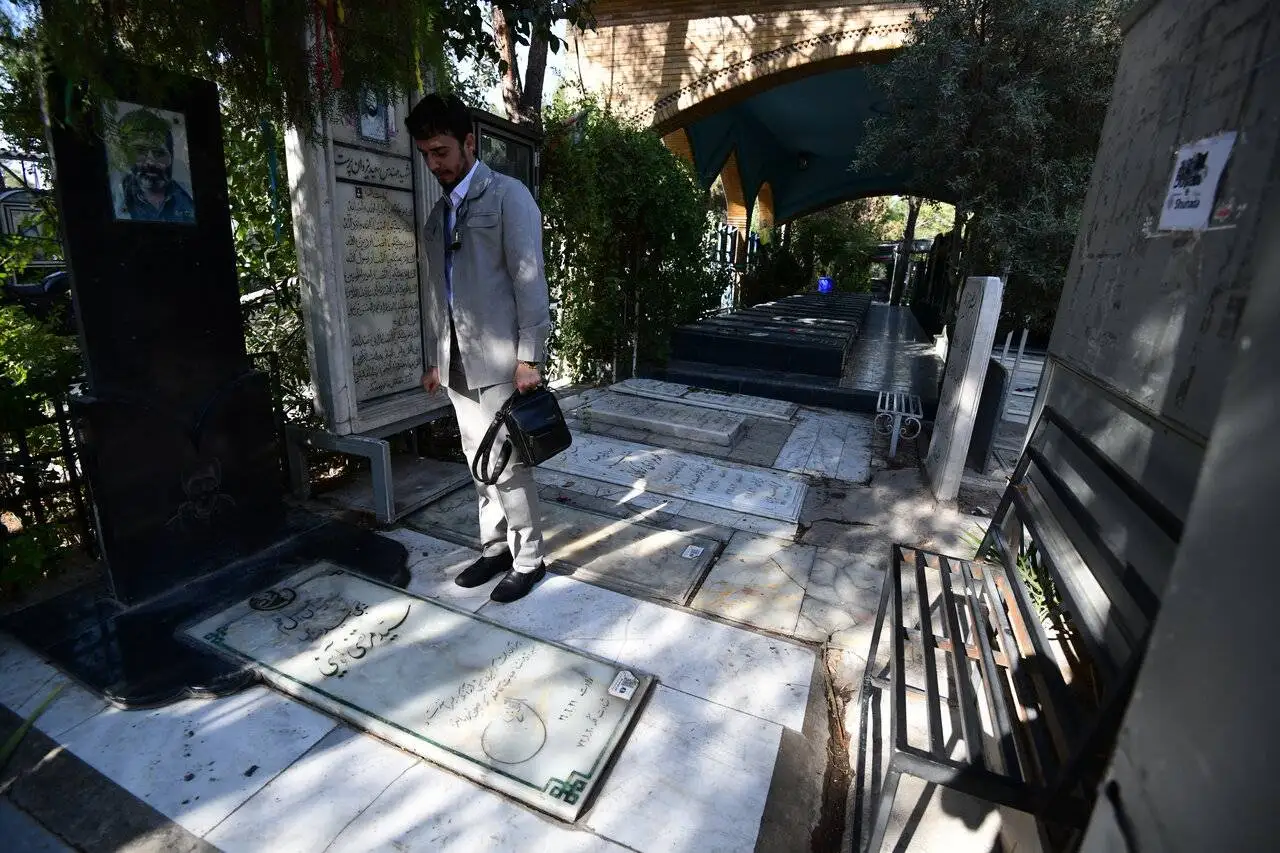 خط زیبا خاک را زر می کند