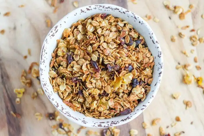 10 خوراکی سالم که باعث چاقی در افراد رژیمی می شود