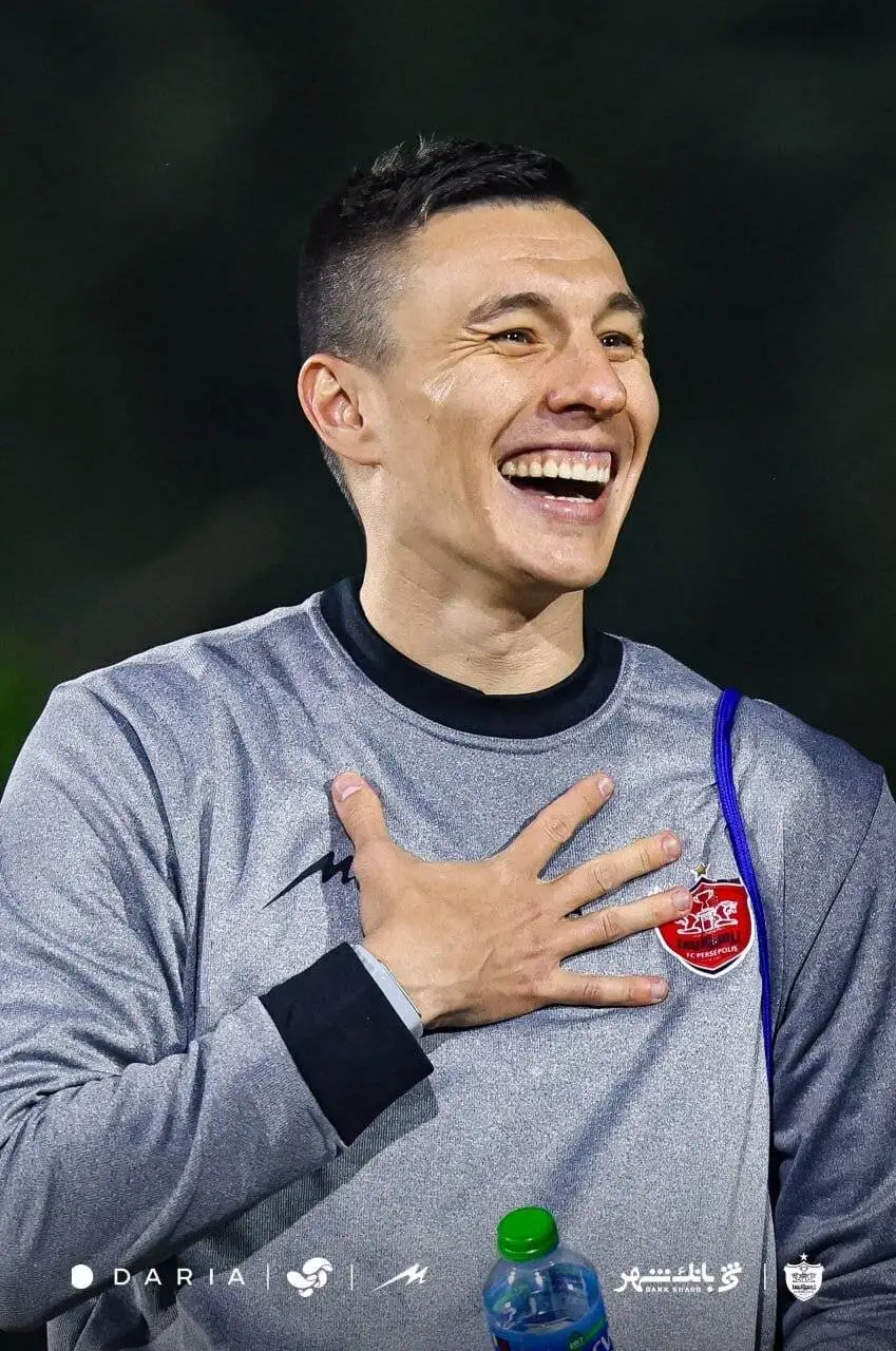 نخستین تصویر از سرگیف در لباس پرسپولیس