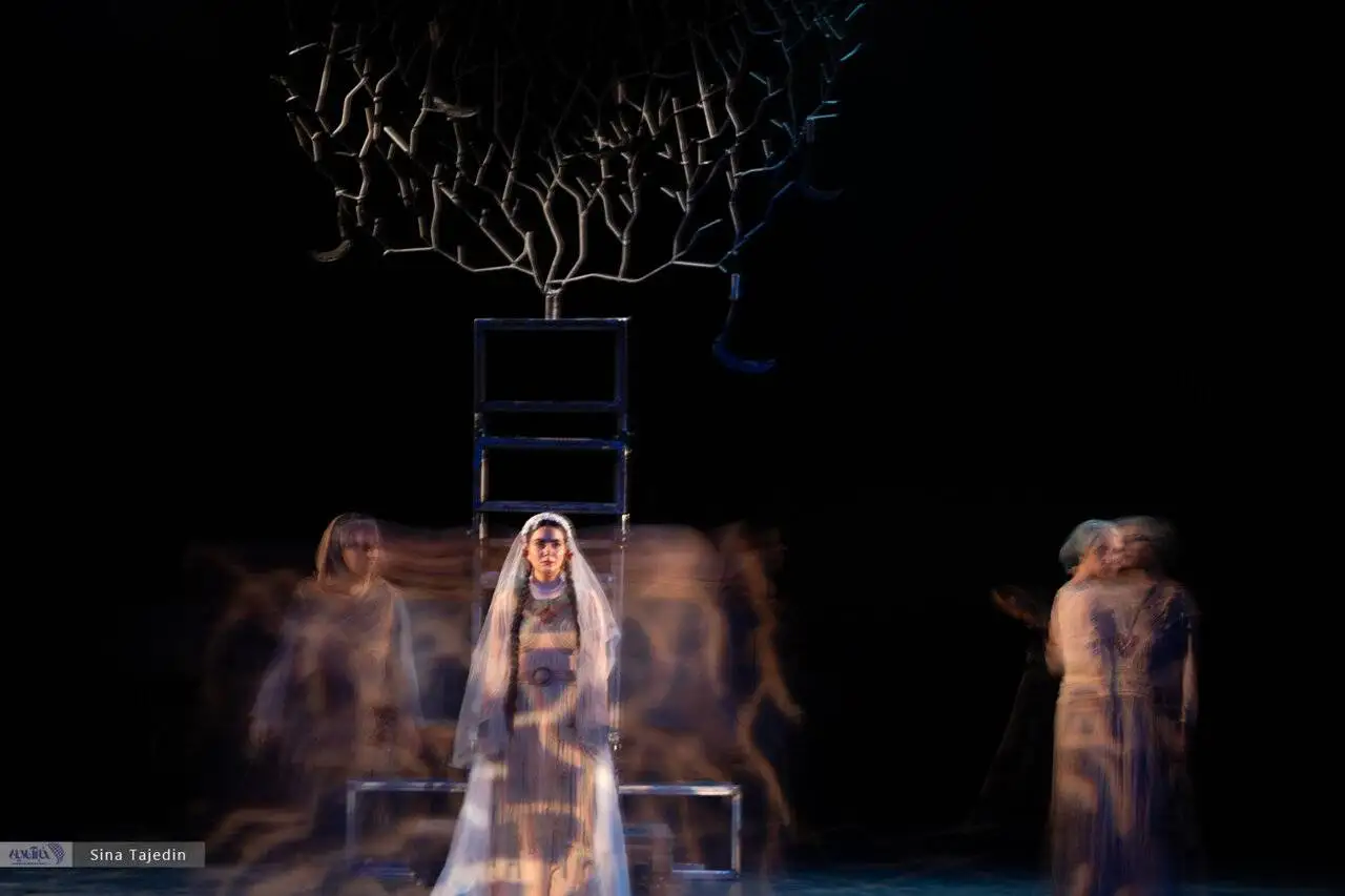 زنی که برای برگشت برکت به باغ به عقد درخت درآمد - گزارش تصویری نمایش (عروس انار)