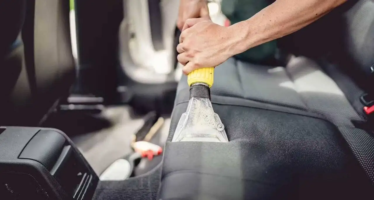 از بین بردن بوی سیگار در ماشین با 7 روش ساده - بوی سیگار تا چند ساعت در ماشین می ماند ؟