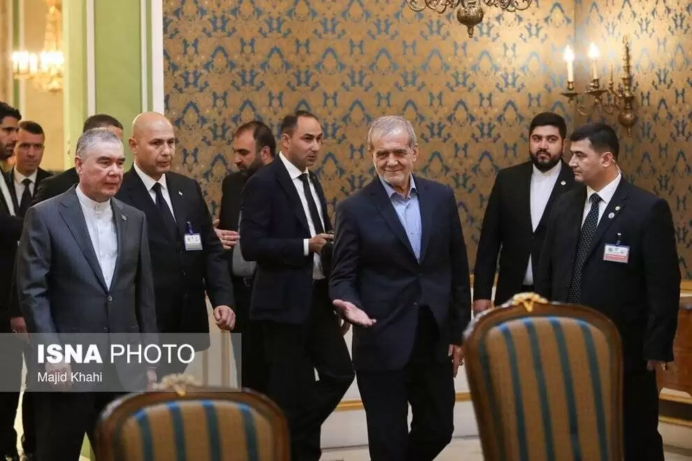 تصاویر - امضای 4 سند همکاری مشترک میان ایران و ترکمنستان