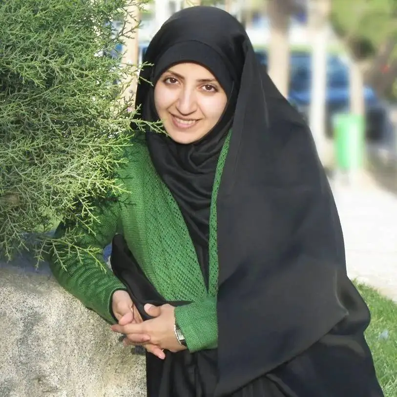 بیوگرافی فضه سادات حسینی مجری و گوینده خبر مذهبی صدا و سیما