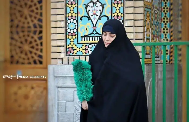 ویدیو - الهام چرخنده: من را به جرم عاشقی با چوب میزنند! شب تولد پسرم شیشه های ماشینمو خرد کردند + جدید ترین عکس جذاب خانم بازیگر 