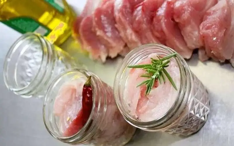 درست کردن تن ماهی خانگی و سالم بدون مواد اضافه کردنی در شیشه