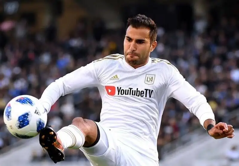 سرنوشت ستاره های دورگه در تیم ملی ایران؛ دنیس اکرت در راه گوچی و دژاگه یا دانیال داوری؟!