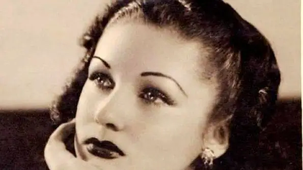 عکس سفر در زمان - گردش و تفریح محمدرضا پهلوی با فوزیه زن اولش - سال 1327