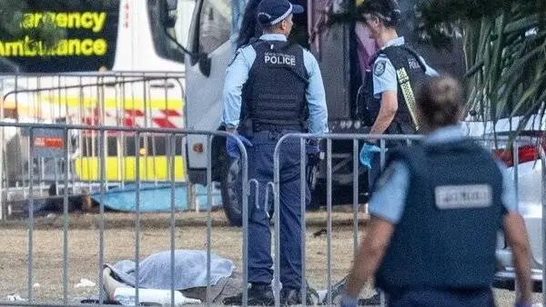 ای بی سی: یکی از مهاجمان سیدنی تحت نظر بود - اسرائیل نمی تواند از حادثه استرالیا سوءاستفاده کند - واکنش تل آویو - انگشت اتهام به سوی ایران و مقاومت