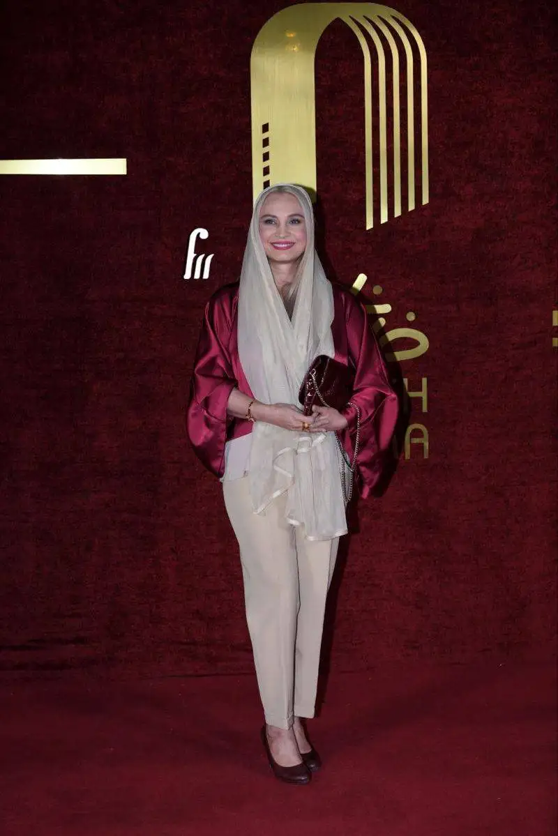 عکس سفر در زمان - عمه خانم سریال فاصله ها روز به روز خوشتیپ تر می شود ...