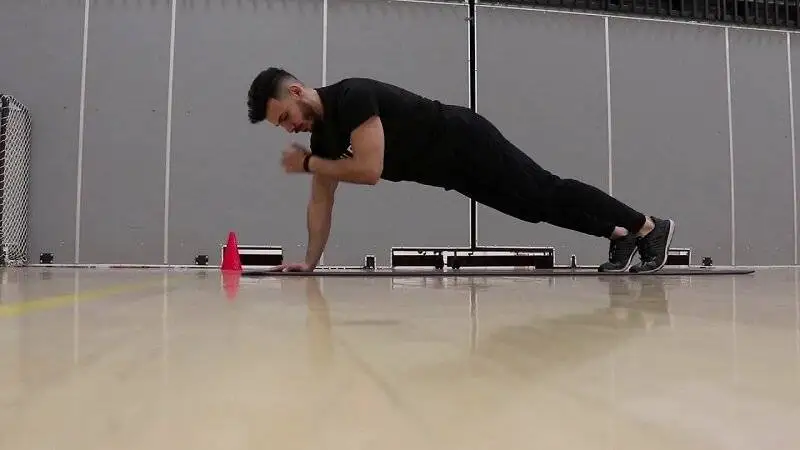 چطور در خانه عضله سازی کنیم؟