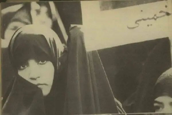 تصاویری از نقش آفرینی زنان در پیروزی انقلاب اسلامی