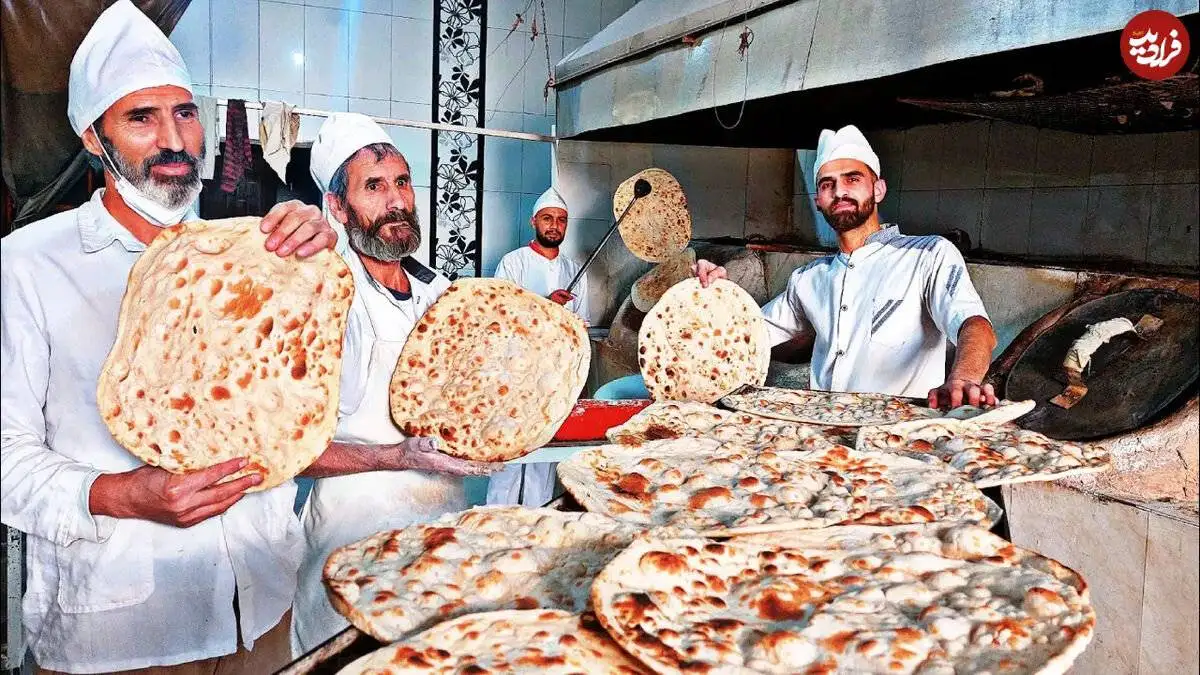 بوی نان تازه می آید همی!