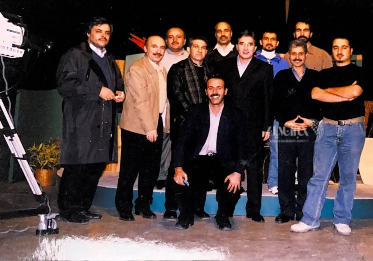 تصویر - تصویری دیده نشده از برانکو ایوانکوویچ در دهه 80 در پشت صحنه برنامه تلویزیونی در ایران