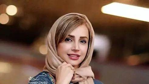 گلدان های رومیزی خاص شبنم قلی خانی یکتای هشت و نیم دقیقه - دکور خونش خیلی شیک و باکلاسه - این خونه نیست رسما قصره...