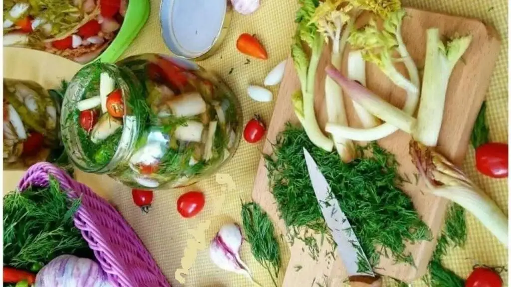 درست کردن خانگی ترشی خوشمزه کنگر