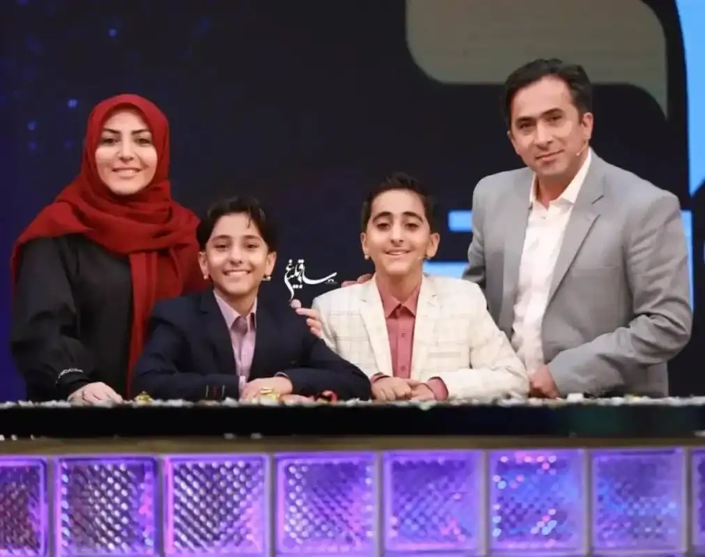 عکس - قاب خانوادگی المیرا شریفی مقدم و داوود عابدی و فرزندانشون