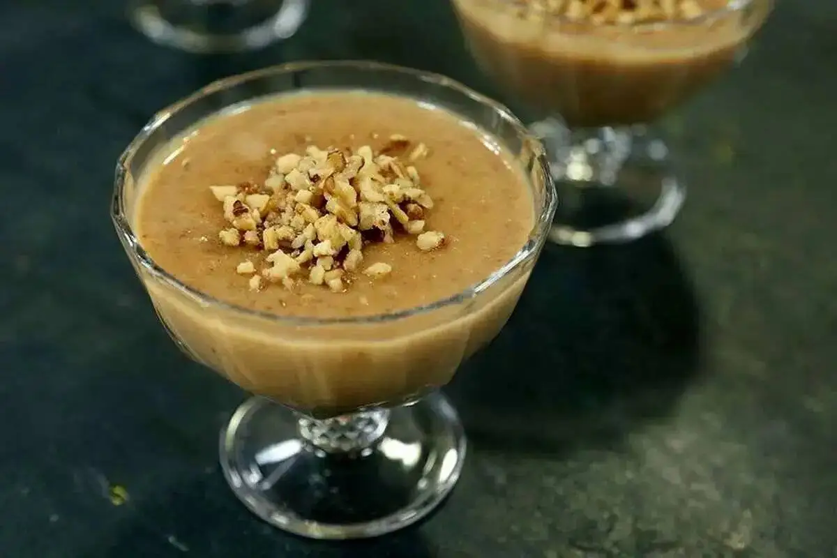 3 نوع دسر خرما با ژلاتین، گردو و شیر برای ماه رمضان