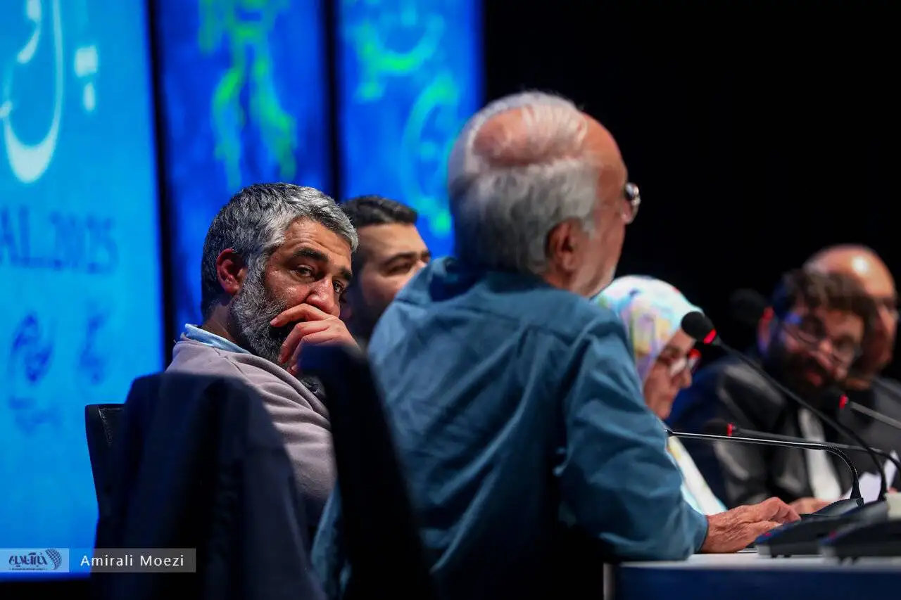 خانم ها با من هم عکس می گیرند چه برسد به پژمان - انتشار فیلم دختر شمخانی ناراحتم کرد